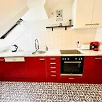 Trendige Dachgeschosswohnung In Connewitz - 3 Schlafbereiche - Platz Für Bis Zu 5 Personen - Tolle Lage Und öffentliche Verkehrsmittel Apartment Leipzig