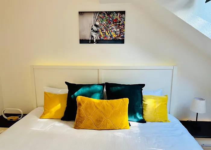 Trendige Dachgeschosswohnung In Connewitz - 3 Schlafbereiche - Platz Fuer Bis Zu 5 Personen - Tolle Lage Und Oeffentliche Verkehrsmittel Apartmán *